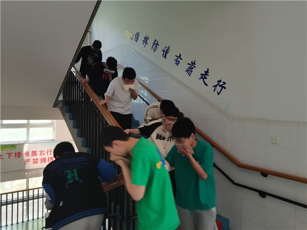 7b920eb1bac74359af2d85d24e521c47.jpg